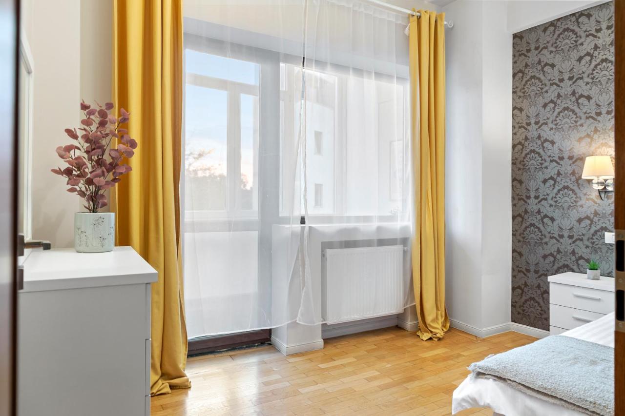 City Heart Retreat Elegant Apartment Bucharest Exterior photo