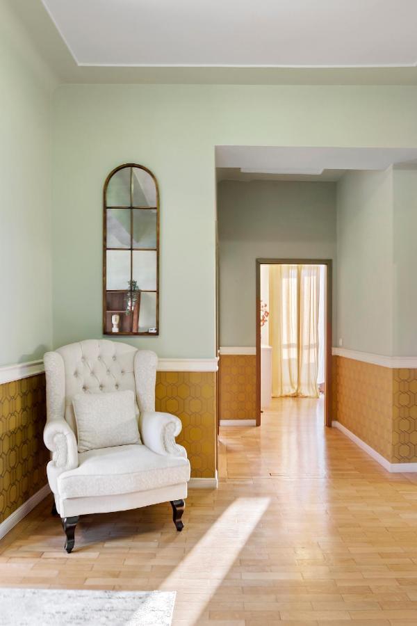 City Heart Retreat Elegant Apartment Bucharest Exterior photo