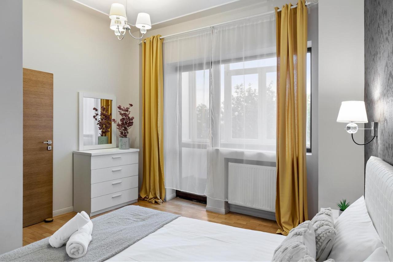 City Heart Retreat Elegant Apartment Bucharest Exterior photo