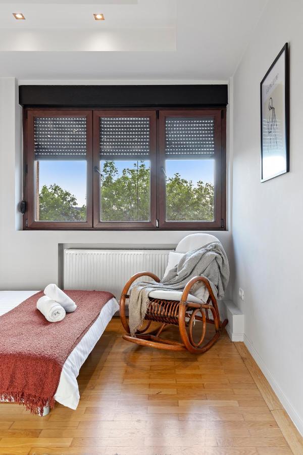 City Heart Retreat Elegant Apartment Bucharest Exterior photo