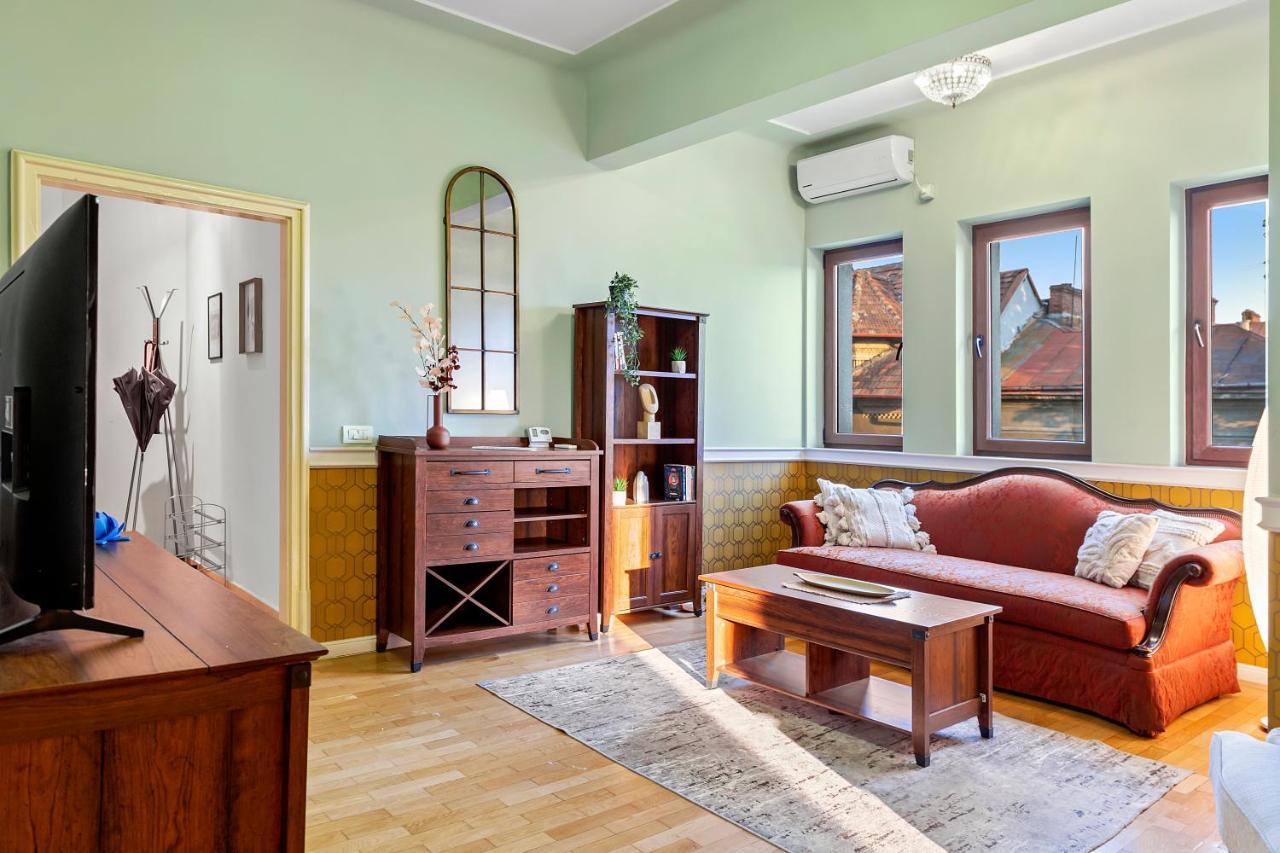 City Heart Retreat Elegant Apartment Bucharest Exterior photo